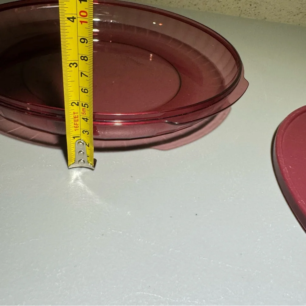 Tupperware VTG Preludio Cranberry Red Large‎ Food Bowl & Pie carrier with Lid